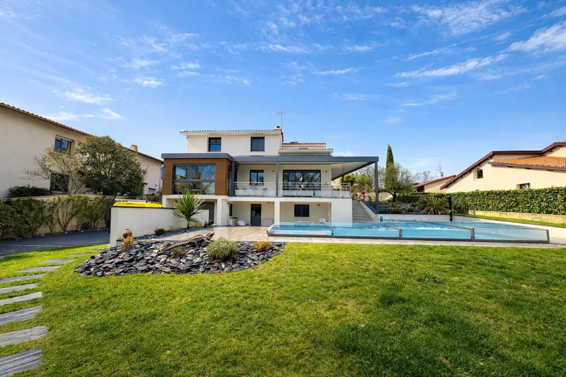 Extension, création de piscine et rénovation complète d'une villa à Colomiers
